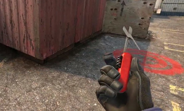 Gracze przenieśli nóż szwajcarski do Counter Strike: Global Offensive