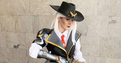 Takiej Ashe trudno byłoby odmówić. Cosplay z Overwatch