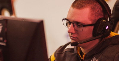 Zagraniczny komentator CSGO dowiaduje się, co znaczy nick „Gruby”