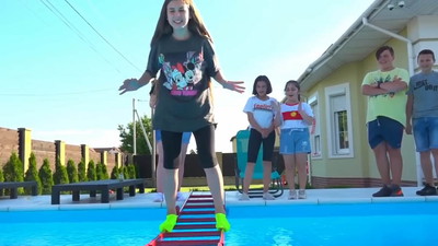 Najdziwniejszy kanał Youtube, który po cichu stał się największą konkurencją Friza