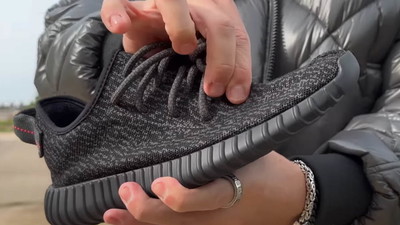 Czy warto kupić Yeezy 350 Pirate Black? Największa wada powracających butów