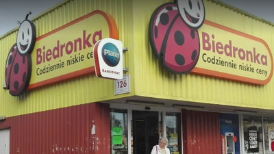 Afera o rozwodnione piwo. Biedronka ma problem, bo czuć różnicę