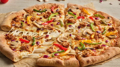 Pizza Hut daje 2 małe pizze za 2 zł. Mało kto wie o tej promocji na tanią pizzę