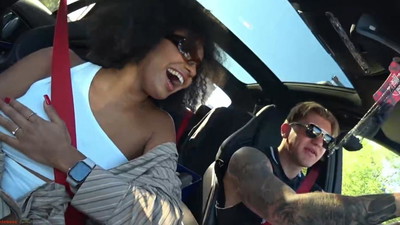 Blisko wpadki na polskim streamie Twitch. Ryzykowna koszulka dziewczyny