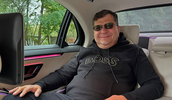 Zbigniew Stonoga faktycznie został włodarzem. Nie Clout MMA