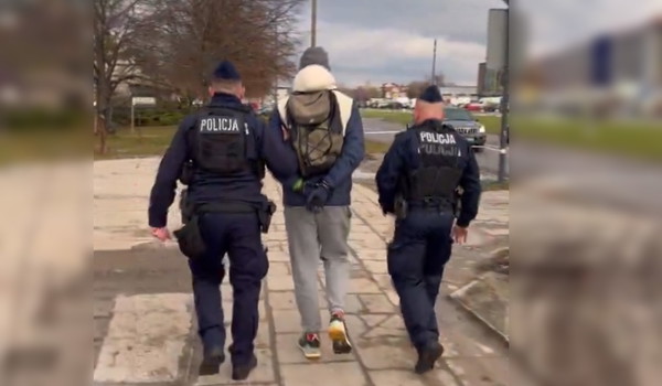 Nagrywa popularne filmy na Youtube. Został zatrzymany za…