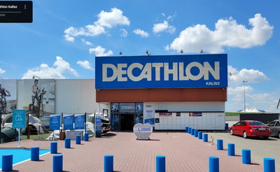 Decathlon przyjemnie przecenił tę popularną kurtkę