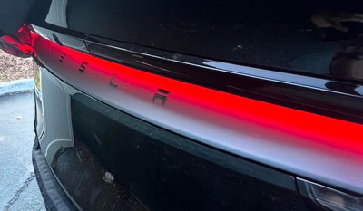 Nowa Tesla Y (Juniper) na zdjęciach szpiegowskich