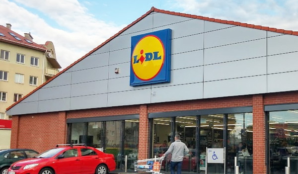 Wiele osób lubi, ale jest za drogi. Lidl zmniejsza cenę na przystępną