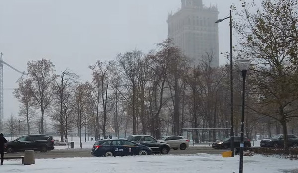 IMGW wydaje ostrzeżenie. 30 centymetrów śniegu, już są problemy z prądem