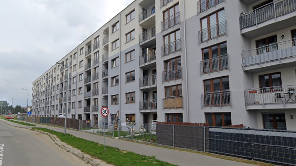 Przerobił piwnicę na kawalerkę i wynajął. Tak to wyglądało