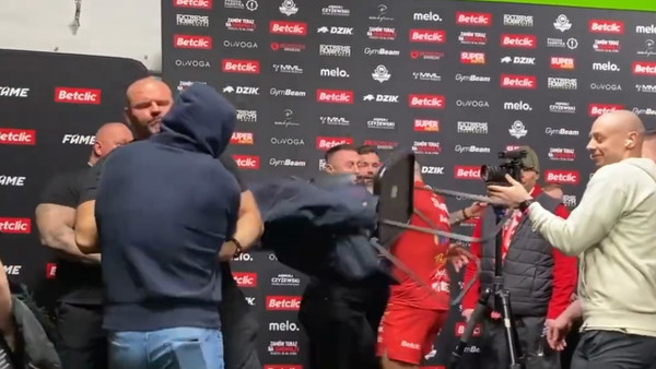 Zawodnik Fame MMA nie wytrzymał. Rzucił krzesłem w drugiego