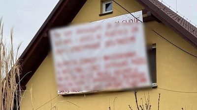 Mężczyzna nie wytrzymał i wywiesił na domu coś takiego