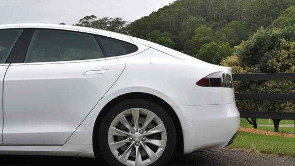 Tesla z dożywotnim, darmowym ładowaniem dostępna w Polsce