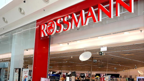 Odbierzcie sobie promocję 1+1, bo Rossmann dał dobry kupon