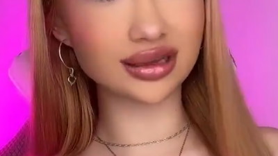 Polka z niebieskiej platformy uważa, że jest „nadzwyczajnie piękną kobietą”