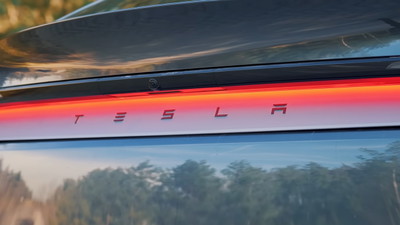 „Nikt już nie kupuje Tesli w Europie”. Tymczasem nowa Tesla Y