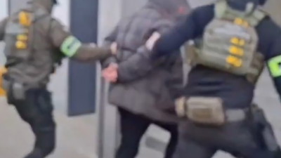 Zatrzymani youtuberzy opuszczają areszt