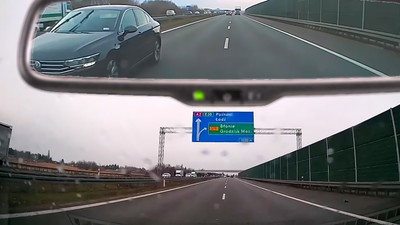 Nagrywający kierowca jest przekonany, że to nie jego wina