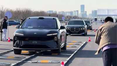 Chiński samochód Nio ET9 vs BMW i Audi. To są wersje podstawowe