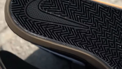 Nike sprzedaje te buty po 172 zł. Normalnie dobre 429 złotych