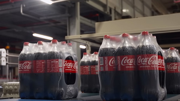 Coca Cola i inne napoje tego typu mocno podrożeją. Rząd podniesie podatek cukrowy