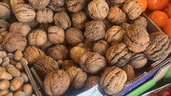 Tyle kosztują orzechy i to na bazarku, a nie w sklepie