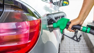 Niby promocje, a jednak… Kierowcy sprawdzają, gdzie naprawdę opłaca się tankować