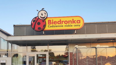 Cyrk, dorośli się rzucili. Biedronka przeceniła na 2,99 zł
