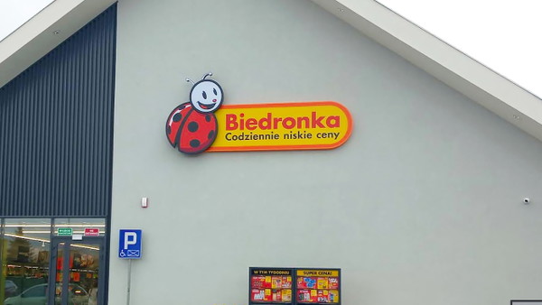 Biedronka przecenia na 9,99 zł. Sporo osób w środę weźmie