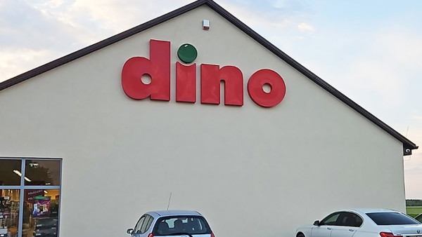 Klienci nie dowierzają, ale to prawda. Promocja w Dino na 99 groszy