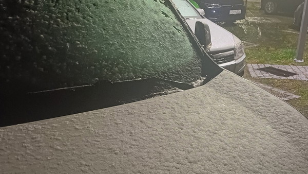 Śnieg zawitał do Polski. Ludzie pokazują zdjęcia