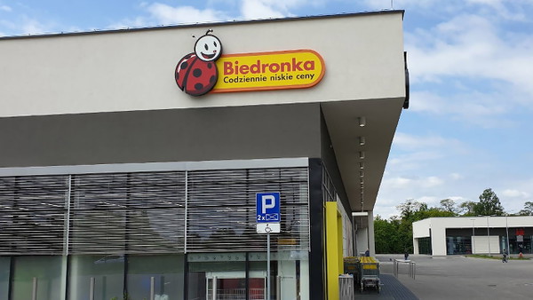 Zaczyna się. Biedronka pozbywa się tych produktów za bezcen