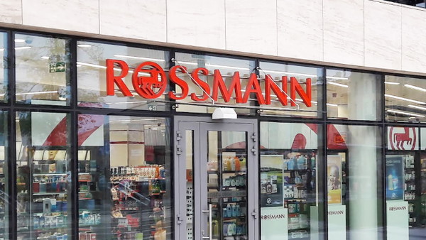 Rossmann rozdaje za darmo 6 gratisów. Bądźcie mili przy kasie
