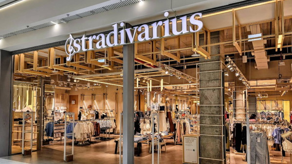 Stradivarius ma nowy komplet, który oczarował pełno dziewczyn