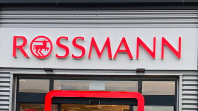 Rossmann ma zamiennik viralowej maski. Chcą tylko 9 złotych, a nie 59 zł