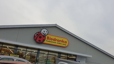 Biedronka odpowiedziała i od rana będzie polowanie. Cena spadnie na 1,34 zł