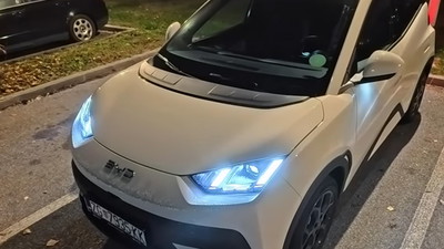 Chiński samochód BYD do 80% ładuje się w 5 minut. Jest nagranie