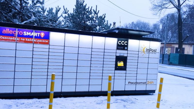 InPost odpowiada na krytykę napiwków dla kurierów. Posypały się komentarze
