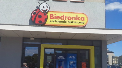 Dorośli się ucieszą. Biedronka zrobiła przecenę na 7,46 zł za całe opakowanie
