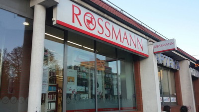 Rossmann pozbywa się za 1 zł. Normalnie chcieli 60 złotych