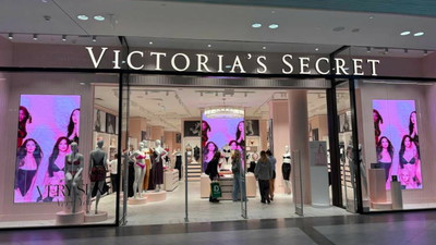 Trzeba było poczekać, ale jest. Victoria’s Secret w końcu pogłębia wyprzedaż do -70%