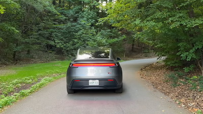 Nowa Tesla Y z rabatem. Cena spadła na 166 240 złotych za nowy samochód elektryczny