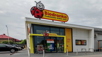 Klienci od razu zabierają z półek. Biedronka przeceniła na 6 złotych