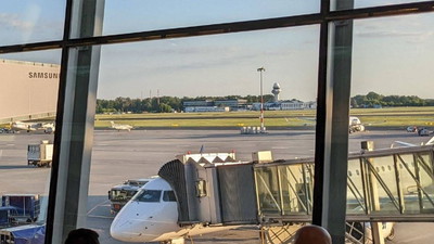 Streamer Pajalock ukarany za transmitowanie na żywo kontroli bezpieczeństwa na lotnisku w Warszawie