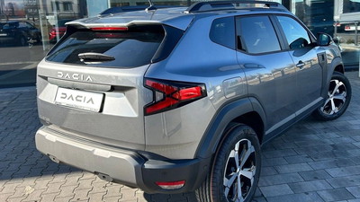 Nowa Dacia Duster poniżej 100 tys. zł. Ta oferta z hybrydą i automatem namiesza na rynku