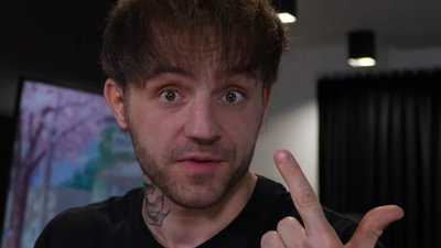 Fortnite robi sobie bekę z Disa, a ten wypuszcza swoje breloczki