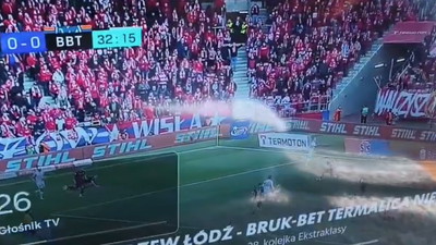 Polski komentator przesadził? Ludzie zaczęli cofać nagranie z meczu, by się upewnić