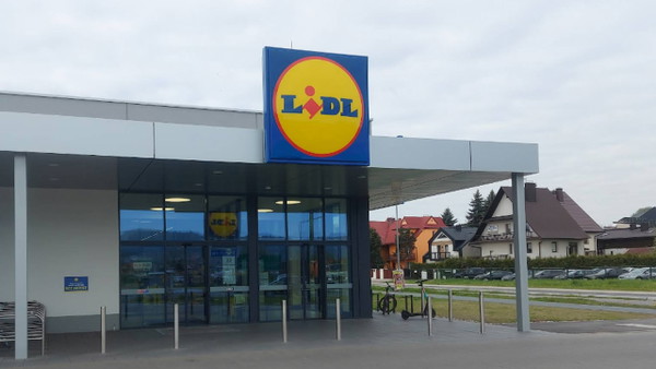 Od jutra się zacznie. Lidl rzuca rękawicę i przecenia na 99 groszy