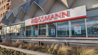 Przestały mi wypadać włosy, gdy zaczęłam używać szamponu za 10 zł z Rossmann